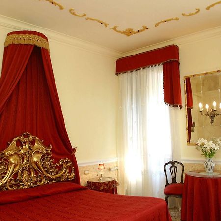 Casa Alla Fenice Venesia Ruang foto