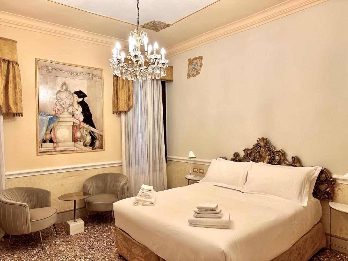 Casa Alla Fenice Venesia Bagian luar foto