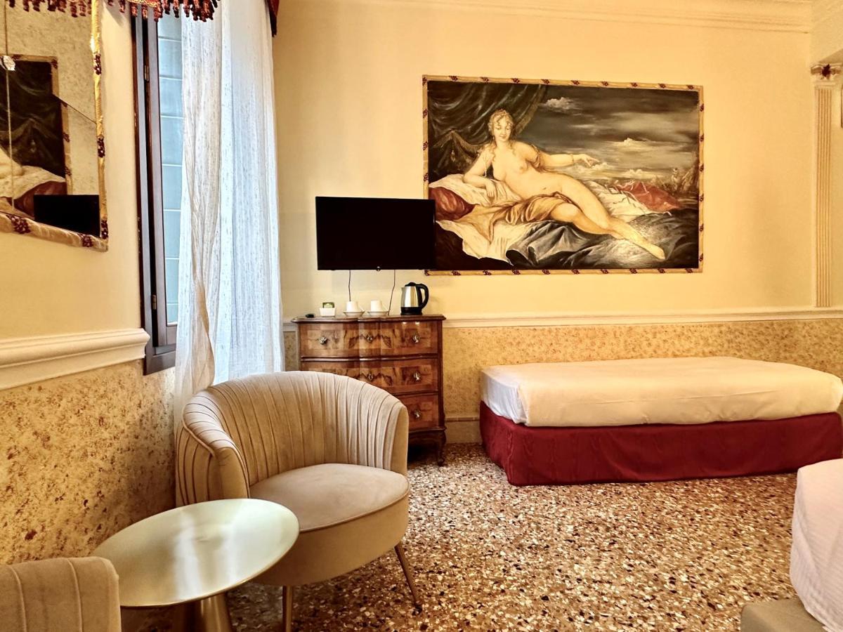 Casa Alla Fenice Venesia Bagian luar foto