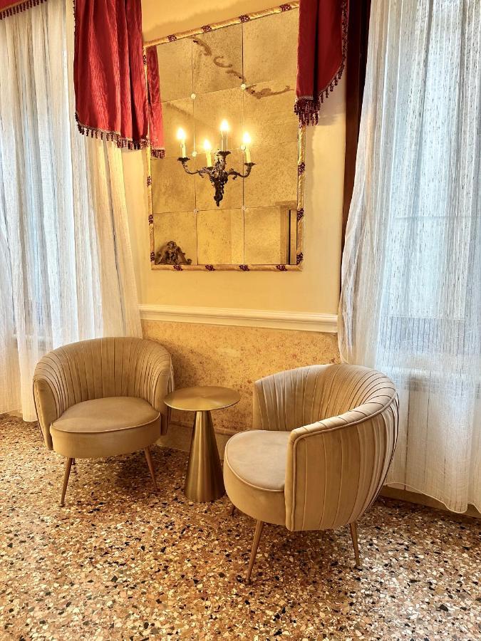 Casa Alla Fenice Venesia Bagian luar foto
