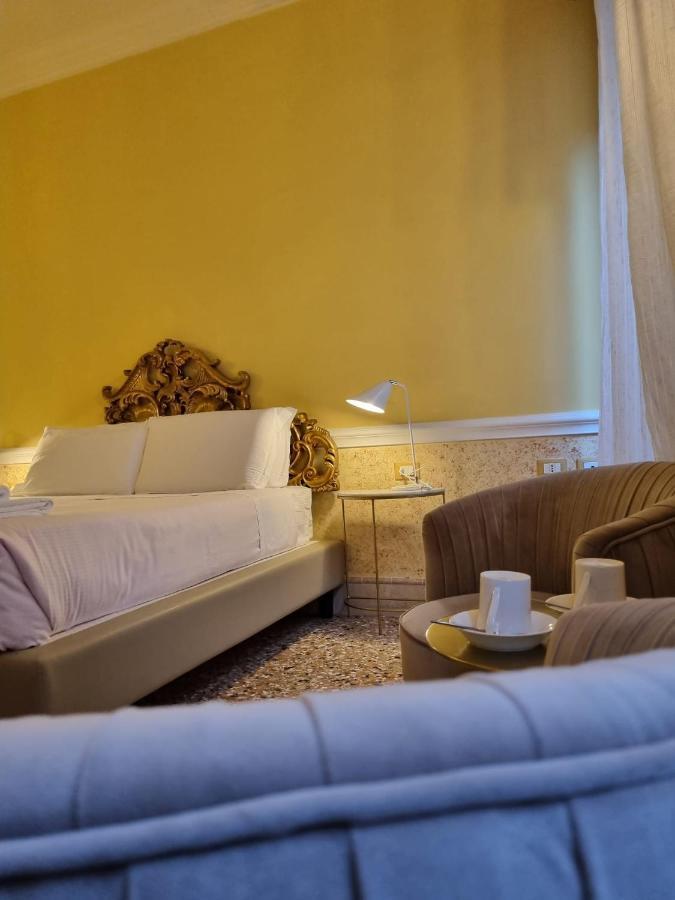 Casa Alla Fenice Venesia Bagian luar foto