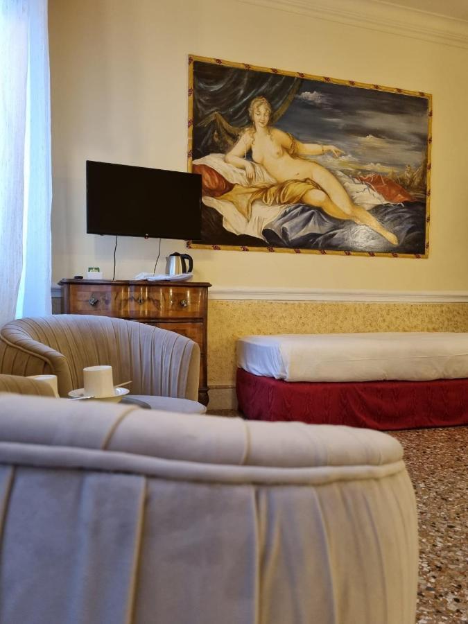 Casa Alla Fenice Venesia Bagian luar foto