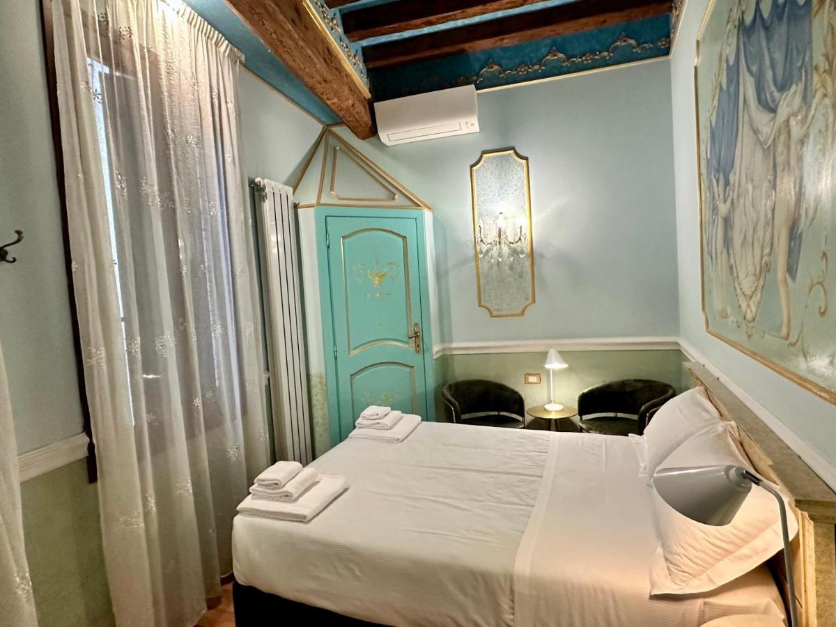 Casa Alla Fenice Venesia Bagian luar foto