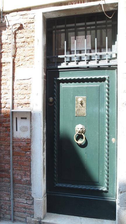 Casa Alla Fenice Venesia Bagian luar foto