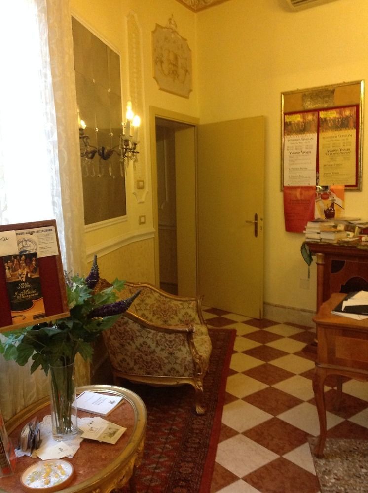 Casa Alla Fenice Venesia Bagian luar foto